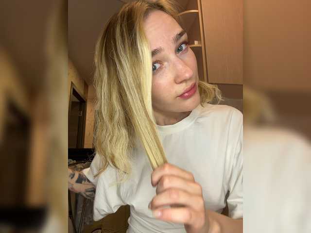 Looonacom live cam on BongaCams