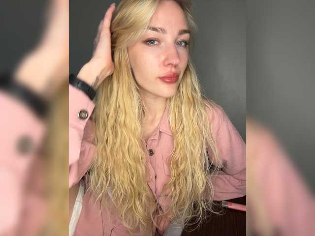 Looonacom live cam on BongaCams
