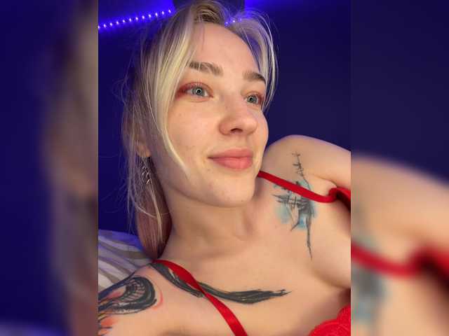 Looonacom live cam on BongaCams