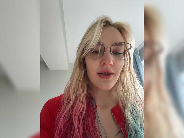 Looonacom live cam on BongaCams