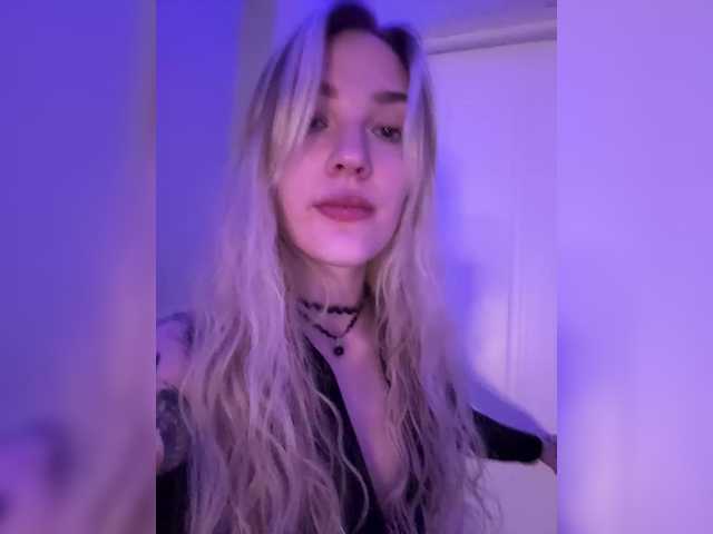 Looonacom live cam on BongaCams