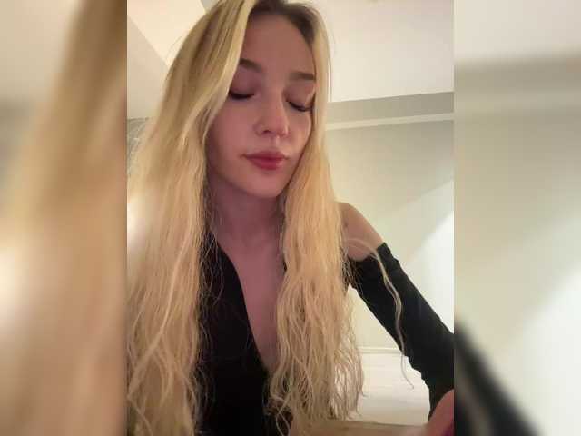 Looonacom live cam on BongaCams