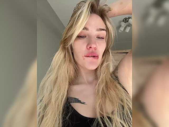 Looonacom live cam on BongaCams