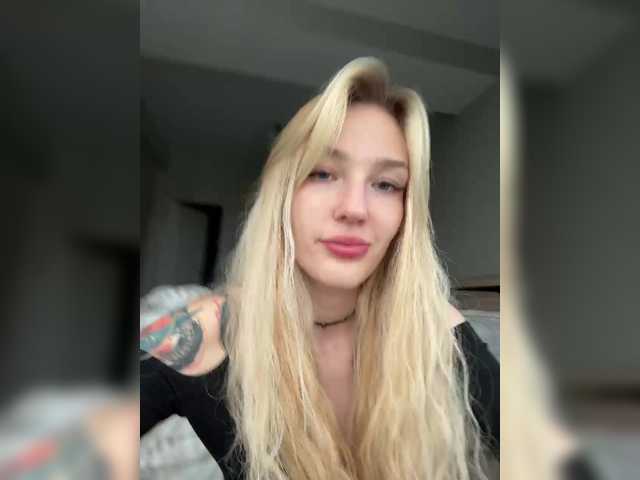 Looonacom live cam on BongaCams