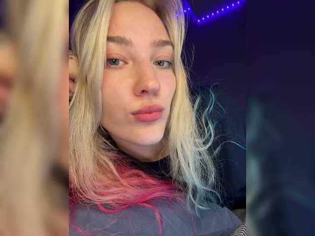 Looonacom live cam on BongaCams