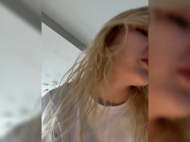 AlinnaAnnila live cam
