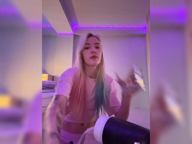 Looonacom live cam on BongaCams