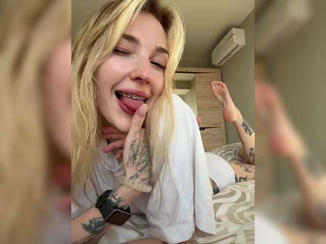 Looonacom live cam on BongaCams