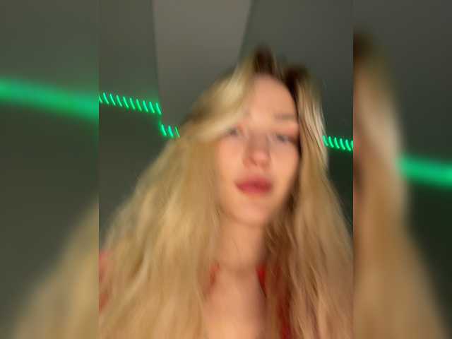 Looonacom live cam on BongaCams