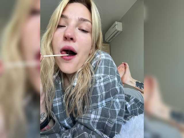 Looonacom live cam on BongaCams