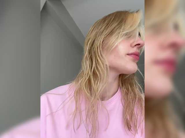 Looonacom live cam on BongaCams