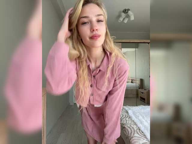Looonacom live cam on BongaCams