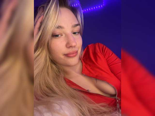 Looonacom live cam on BongaCams