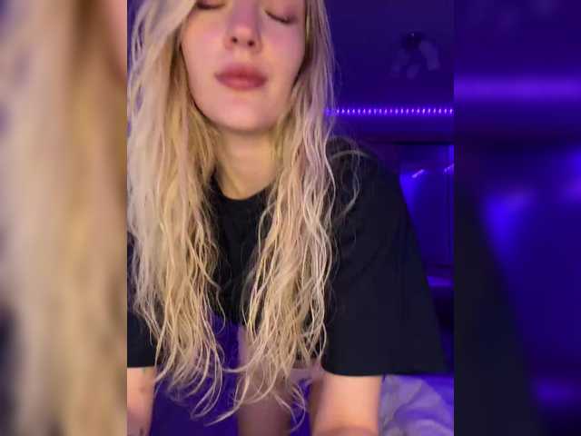 Looonacom live cam on BongaCams