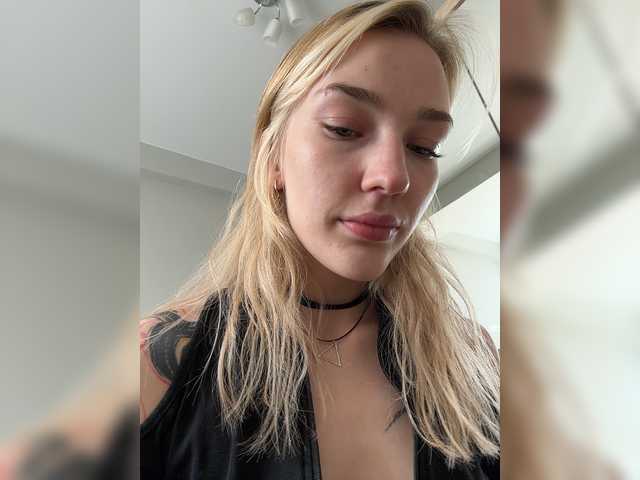 Looonacom live webcam show
