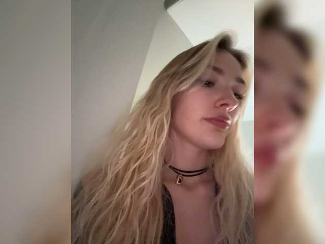 Looonacom live cam on BongaCams