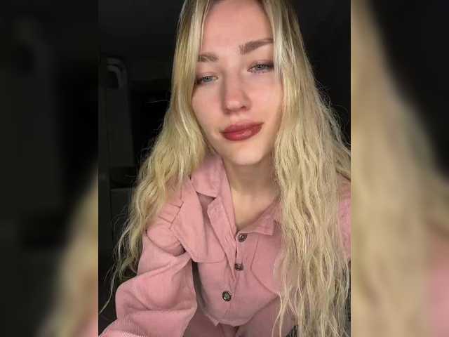 Looonacom live cam on BongaCams