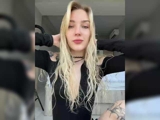 Looonacom live cam on BongaCams