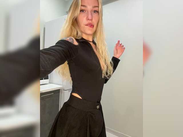 Looonacom live cam on BongaCams
