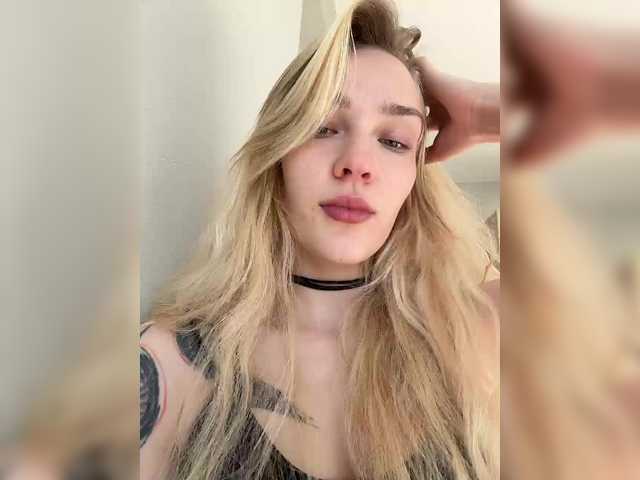 Looonacom live cam on BongaCams