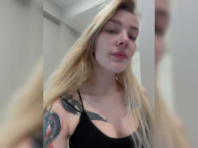 Looonacom live cam on BongaCams