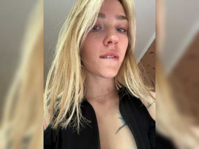 Looonacom webcam