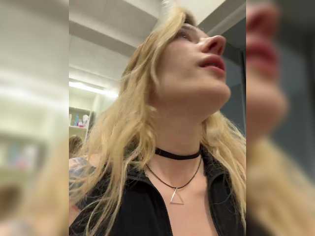 Looonacom live cam on BongaCams