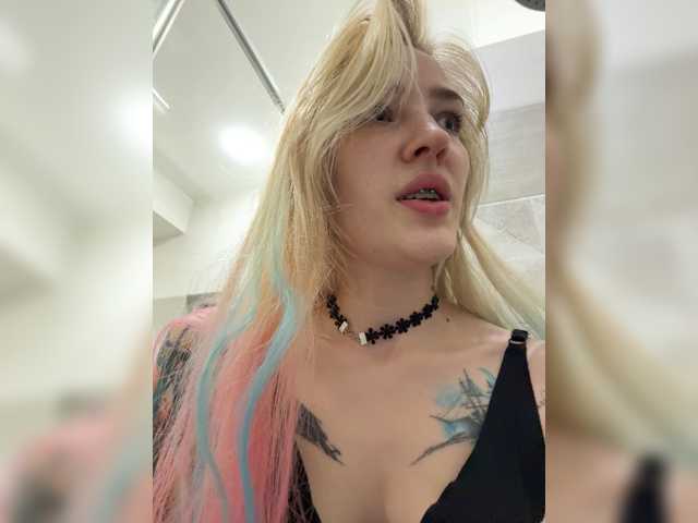 Looonacom live cam on BongaCams