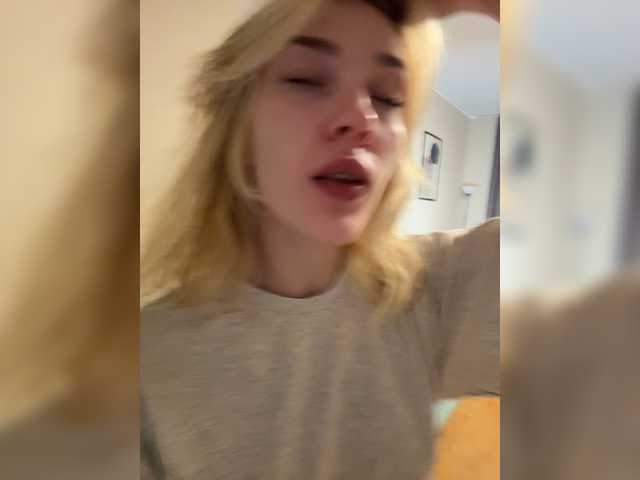 Looonacom live cam on BongaCams