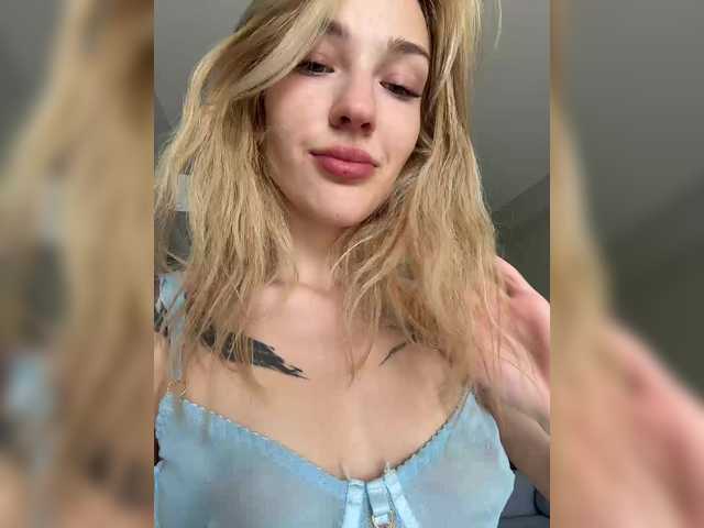 Looonacom live cam on BongaCams