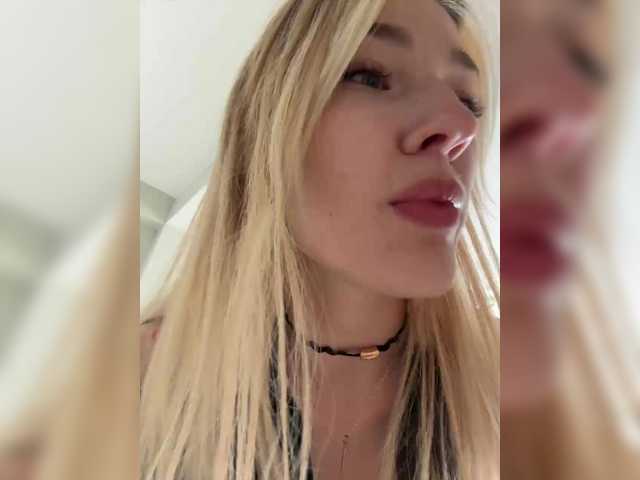 Looonacom live cam on BongaCams