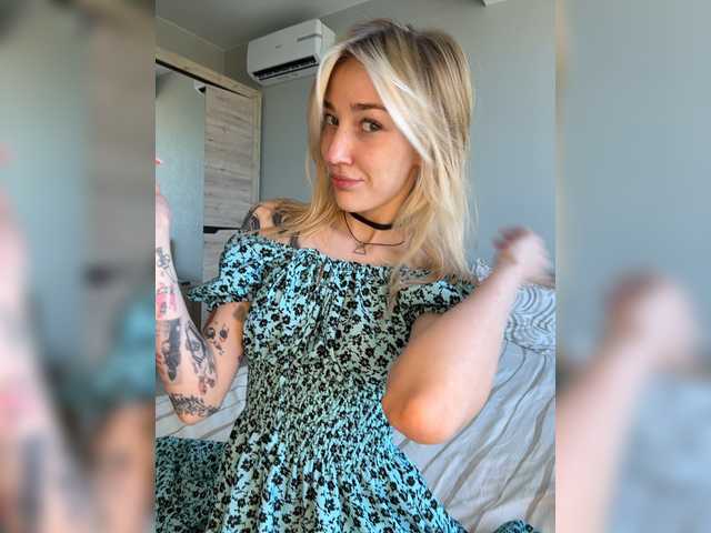 Looonacom live webcam show