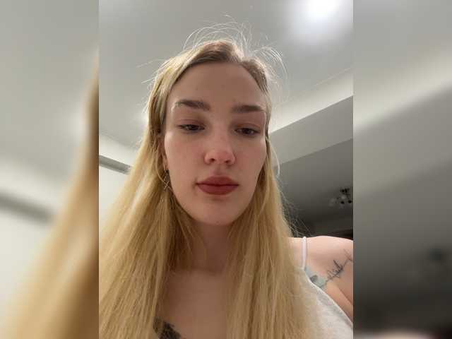 Looonacom live cam on BongaCams