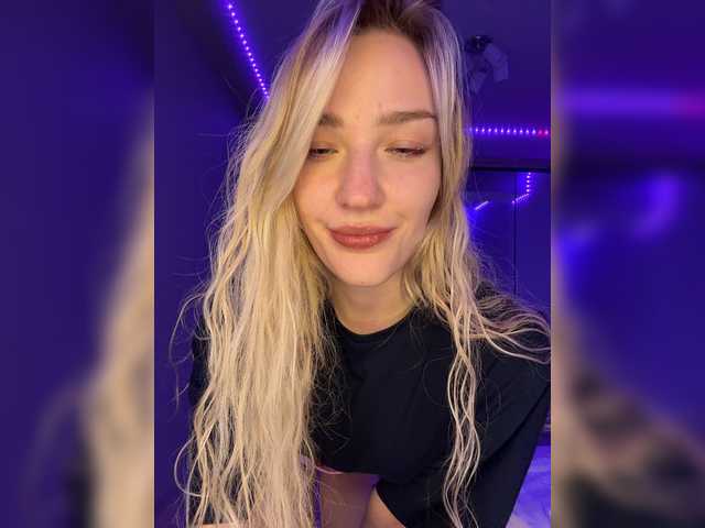 Looonacom live cam on BongaCams