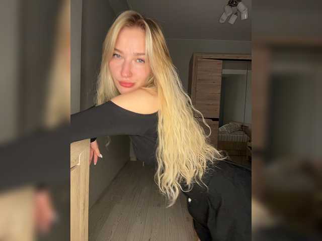 Looonacom live cam on BongaCams