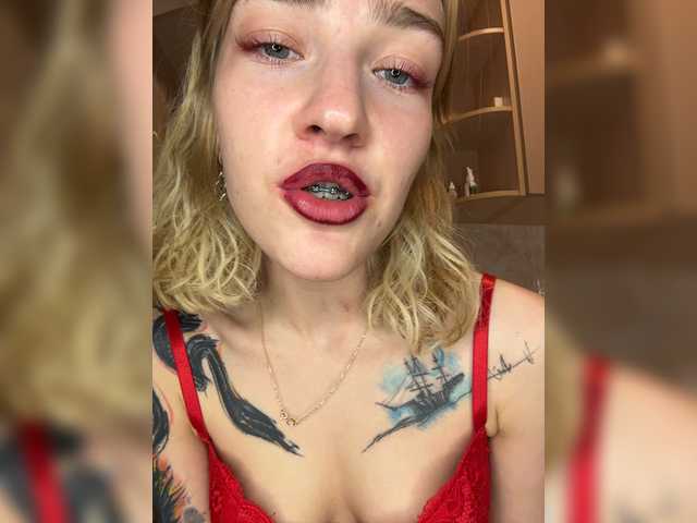 Looonacom live cam on BongaCams