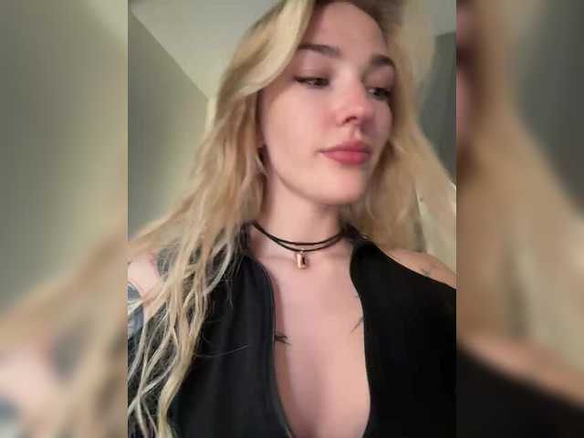 Looonacom live cam on BongaCams