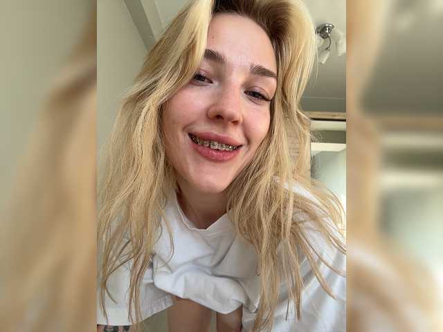 Looonacom live cam on BongaCams