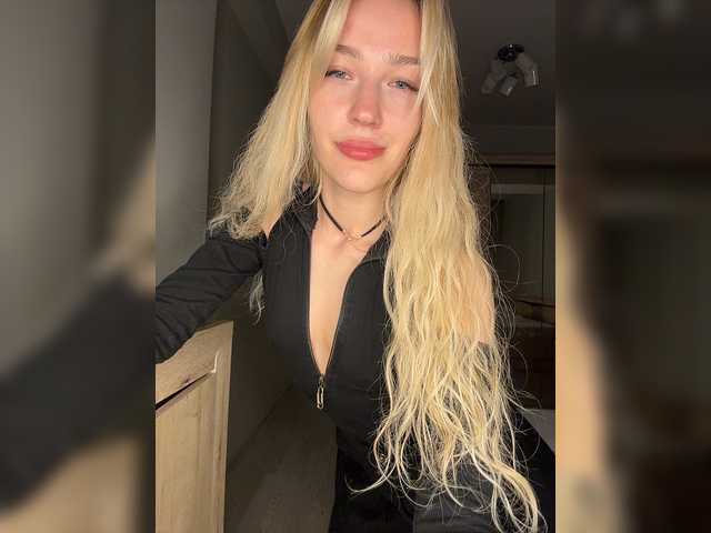 Looonacom live cam on BongaCams