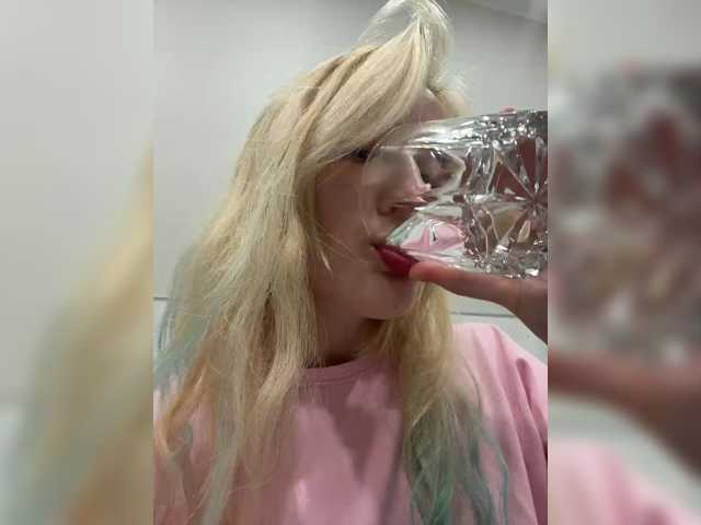 Looonacom live cam on BongaCams