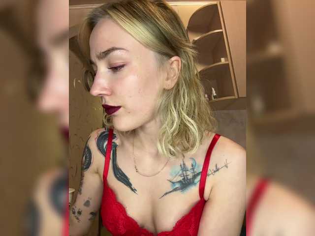 Looonacom live cam on BongaCams