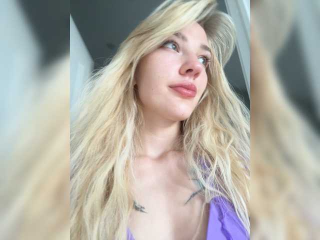Looonacom live cam on BongaCams