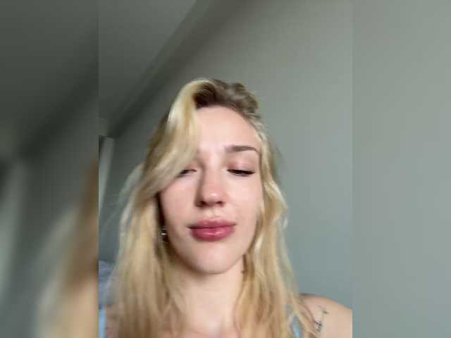 Looonacom live cam on BongaCams