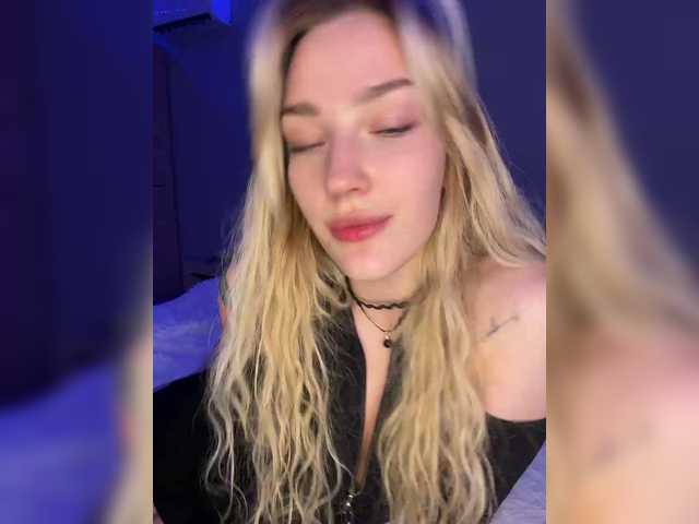 Looonacom live cam on BongaCams