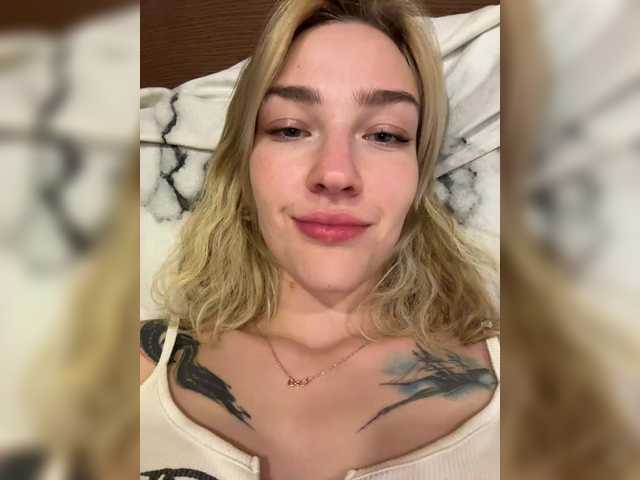 Looonacom live cam on BongaCams