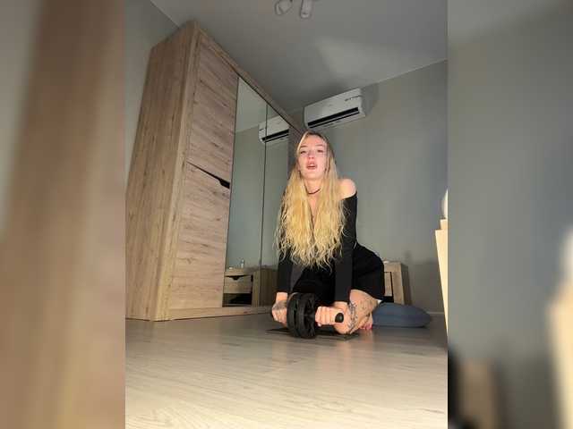 Looonacom live cam on BongaCams