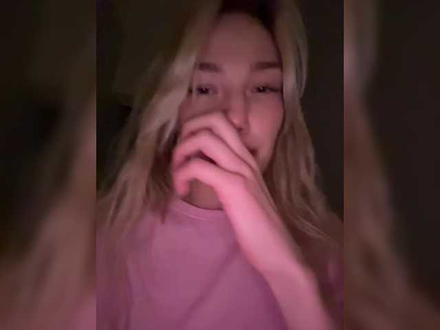 AlinnaAnnila live webcam show
