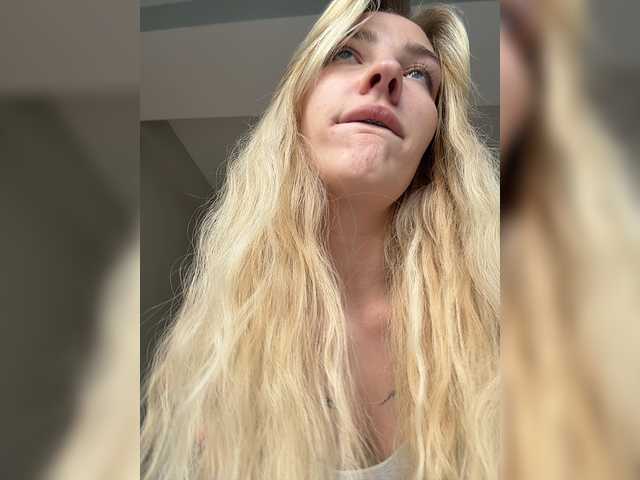 Looonacom live cam on BongaCams