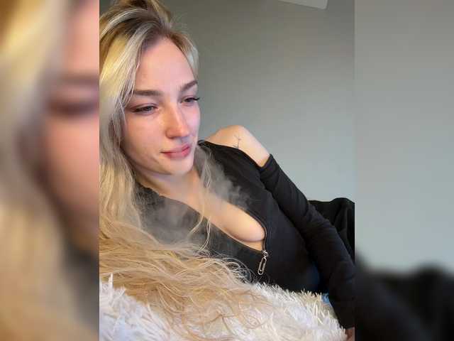 Looonacom live cam on BongaCams