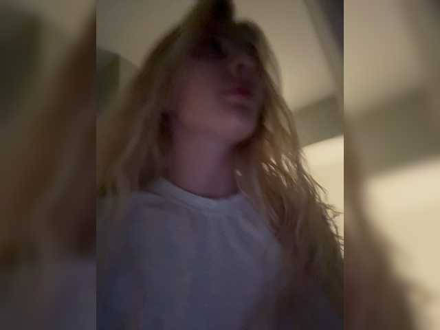 Looonacom live cam on BongaCams
